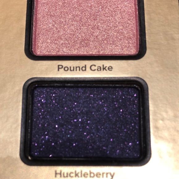 Too Faced Christmas In NY Chocolate Collector Box - Picture 6 of 6